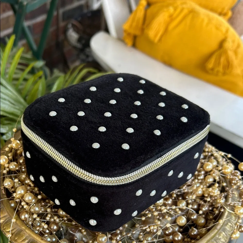 Pearl Studded Black Velvet Travel Jewelry Holder